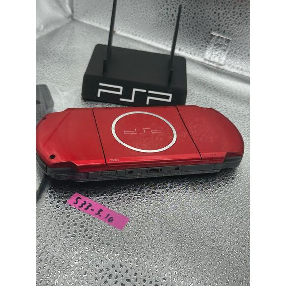 Black/red psp 3000 w/charger & new battery & front - Picture 8 of 10